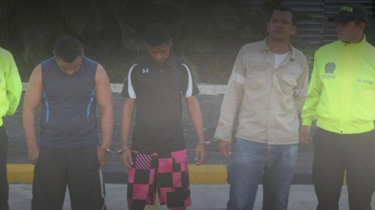 Luis Miguel Vanegas Caro, alias ‘Luismi’, fue capturado junto a dos hombres (Izquieda)