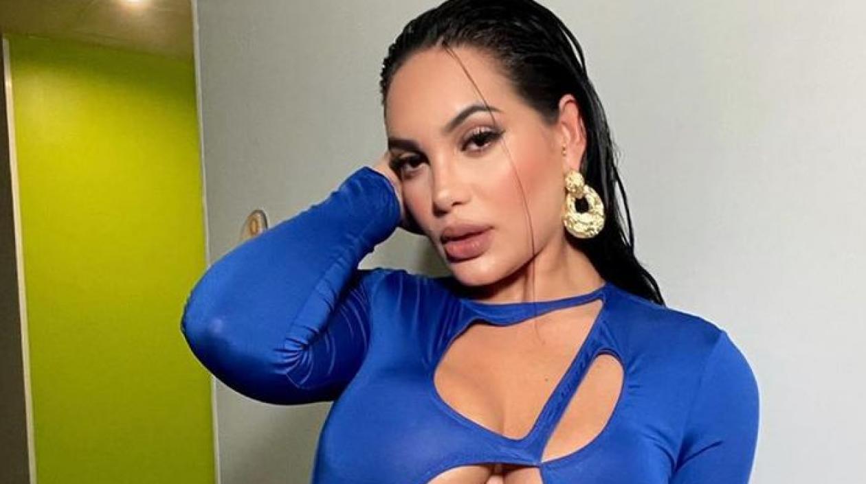 Andrea Valdiri, influencer de redes sociales.