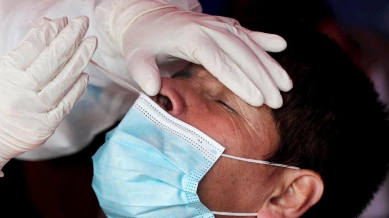 Las pruebas de Covid-19 siguen haciéndose en Colombia, se informan de 45.297.