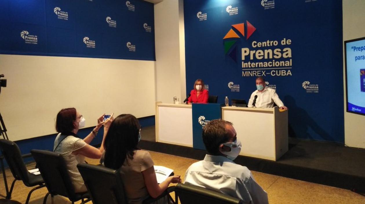 Ministro de Turismo, Juan Carlos García, en rueda de prensa.