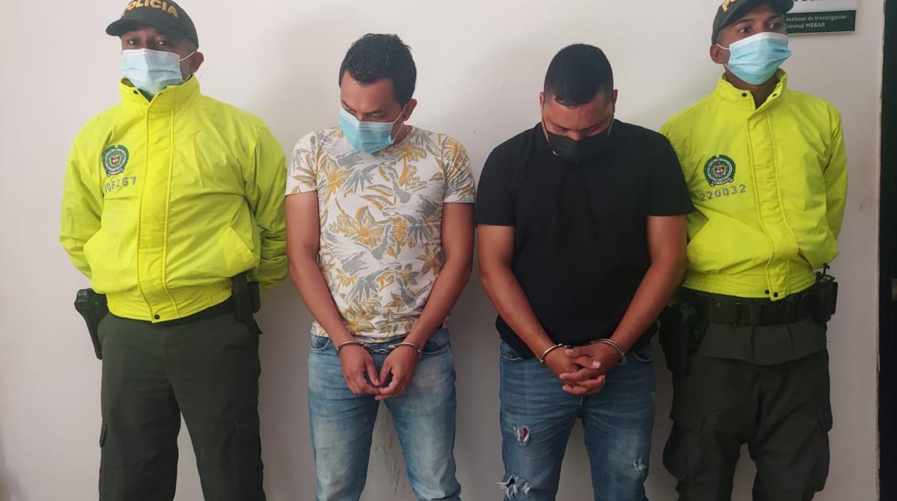 Hombres capturados por modificar y alterar contadores, medidores y transformadores de energía en viviendas y sitios comerciales.