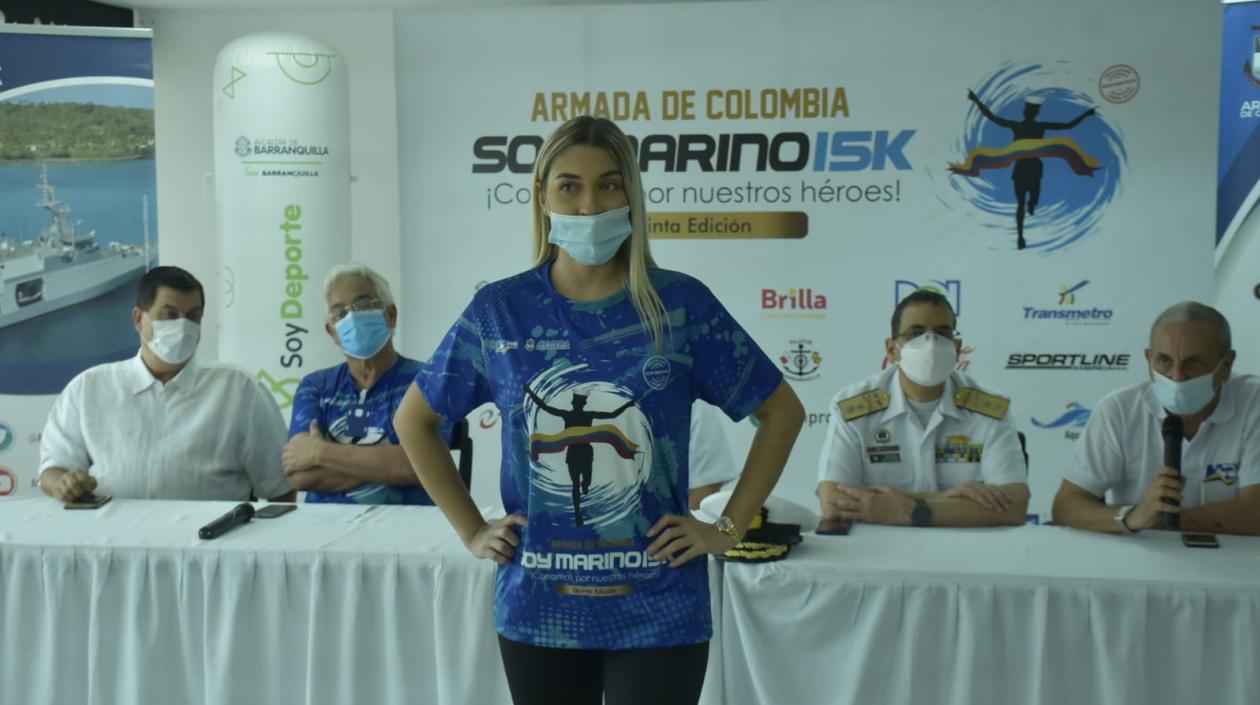 Camiseta oficial de la competencia.