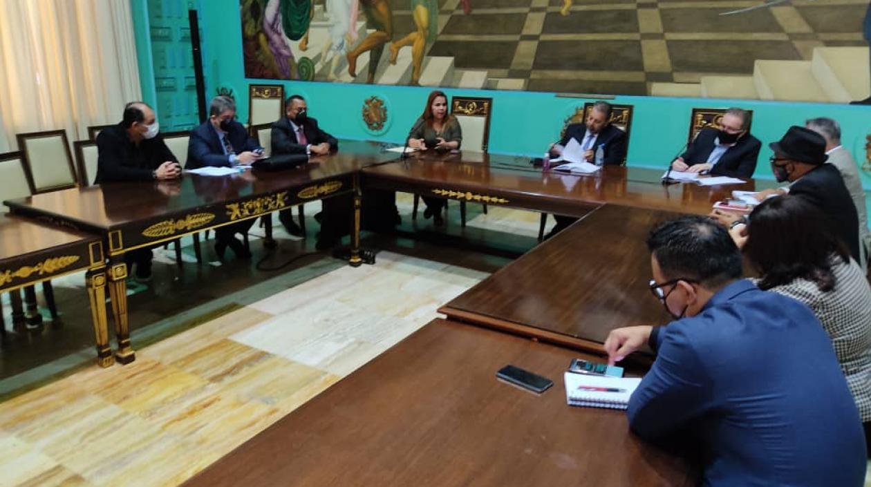 Instalación de la Comisión Mixta presidida por el diputado Timoteo Zambrano que trabajará en conjunto con el Senado.