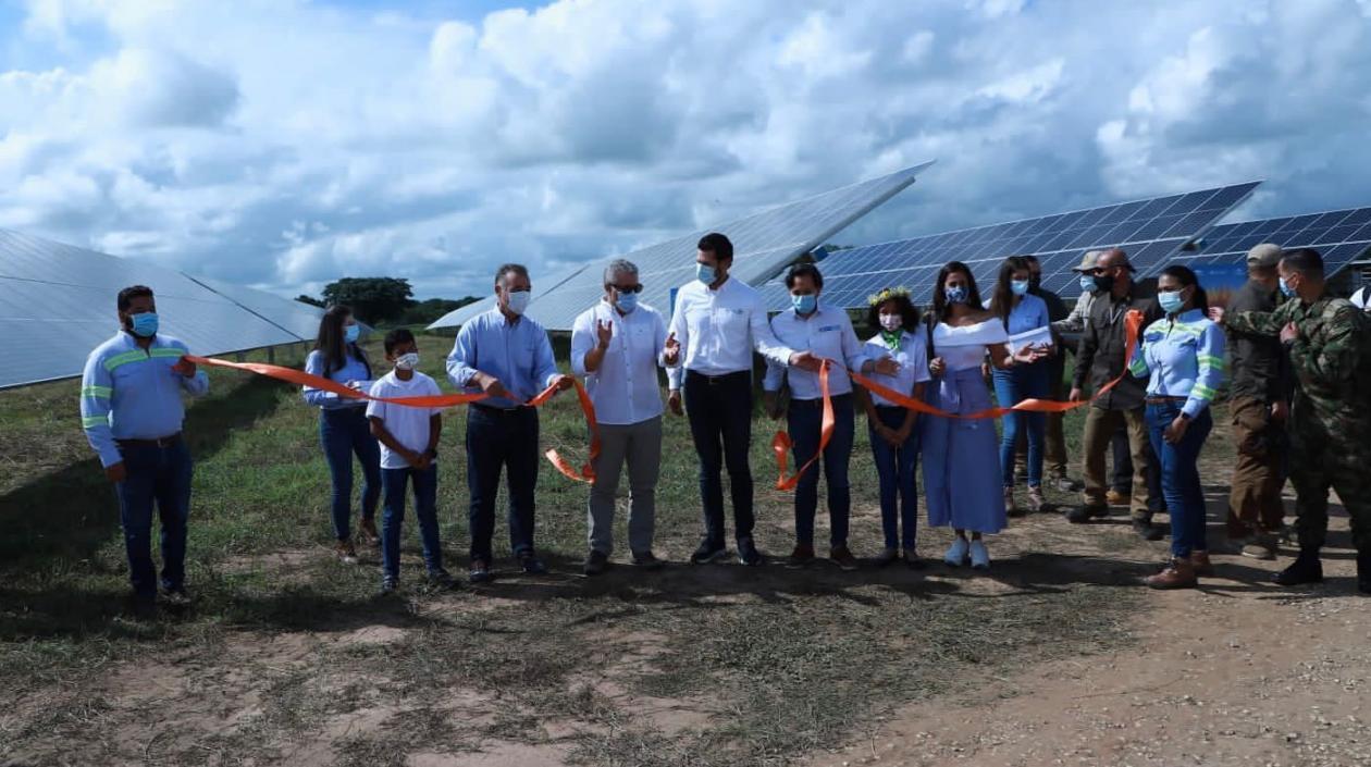 Parque Solar Canal del Dique fue inaugurado este viernes en Arjona, Bolívar.