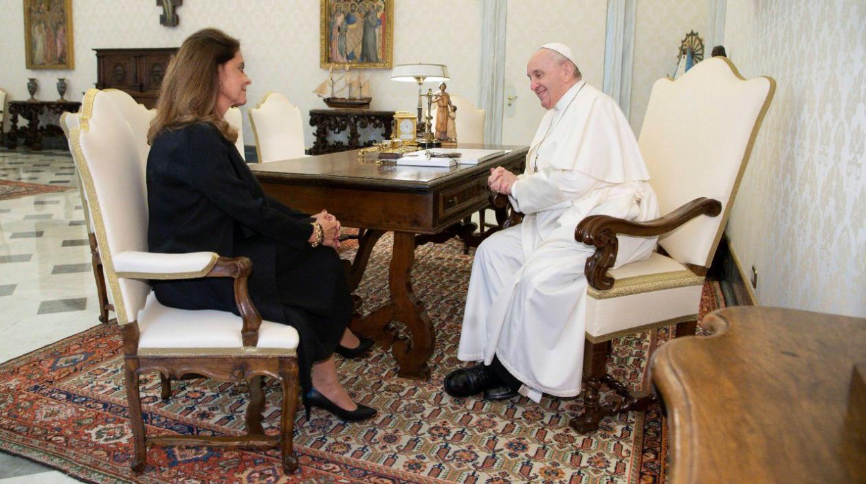 Vicepresidenta Marta Lucía Ramírez y Papa Francisco.