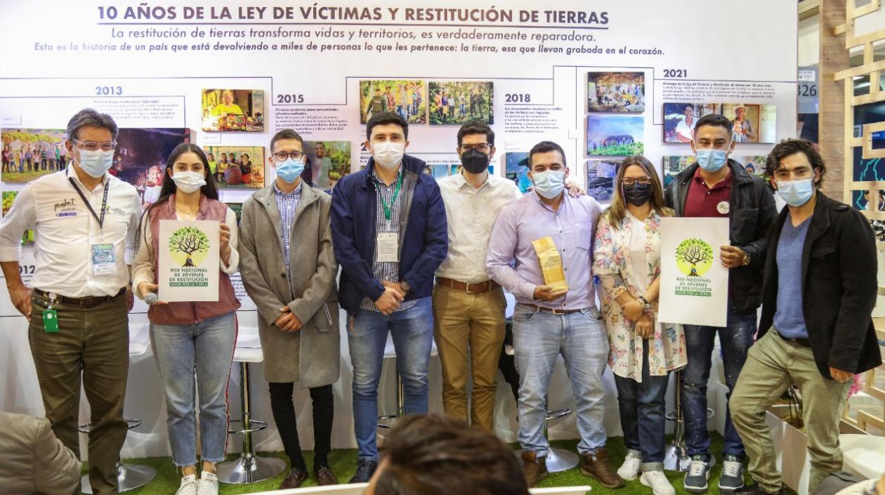 La jornada tuvo invitados especiales, beneficiarios de restitución de tierras, entre ellos Amalia Roa, Leidy Pérez, Diana Arias, de Norte de Santander; Obduver Murcia, Cristóbal Murcia de Tolima y José Duarte del Meta. 