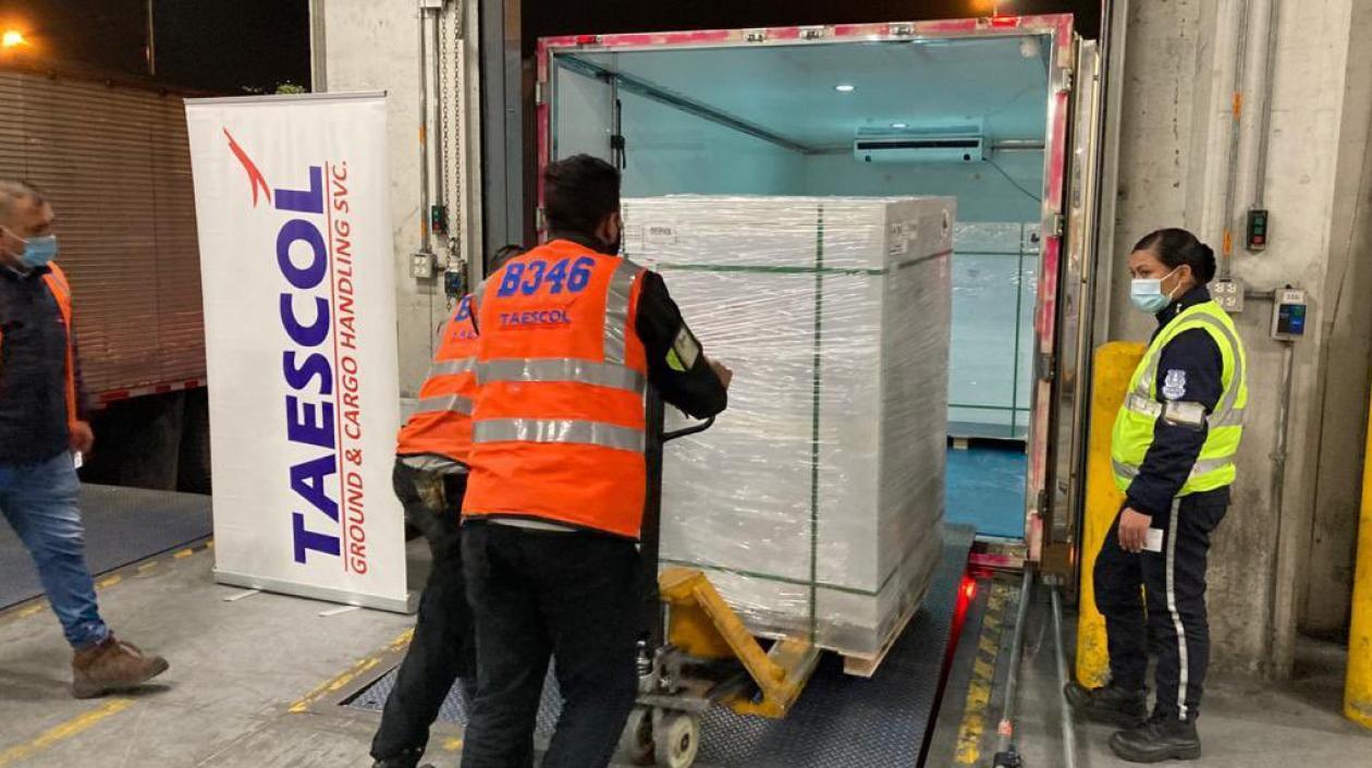 Imagen de las vacunas que llegaron.