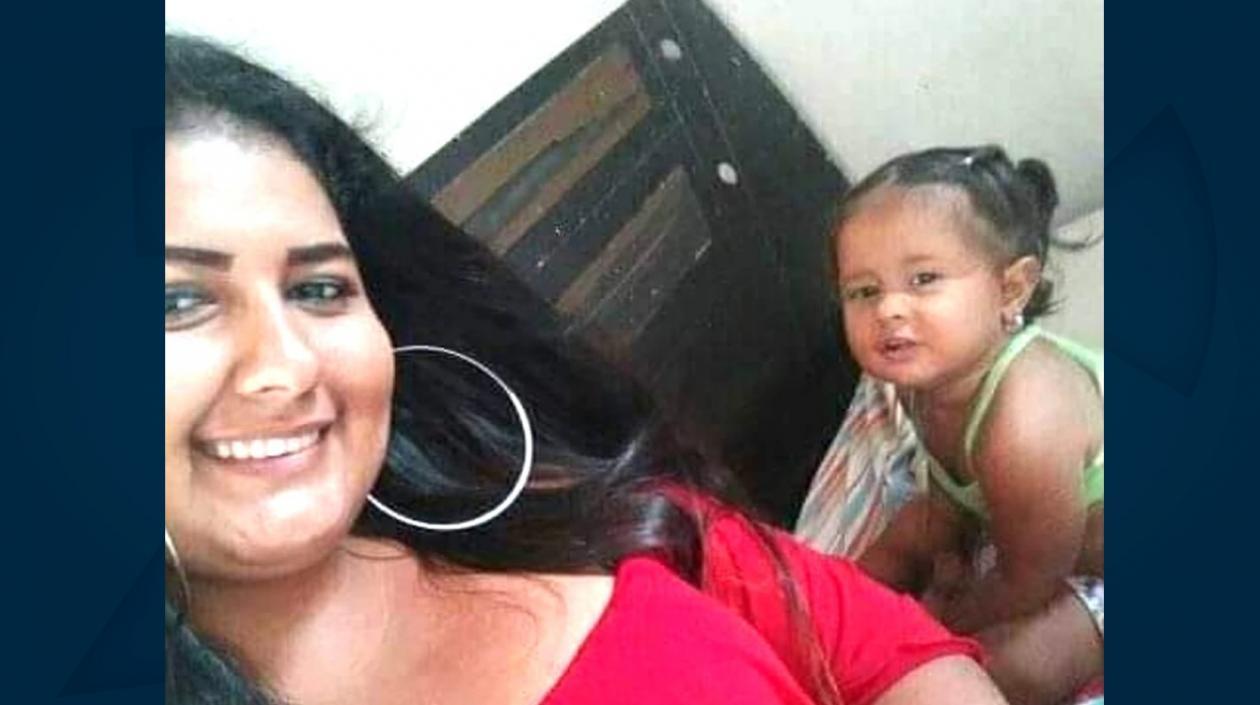 Delanis Gutiérrez Manga y su pequeña hija Halana.