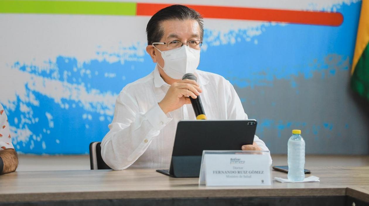 El ministro de Salud, Fernando Ruiz.