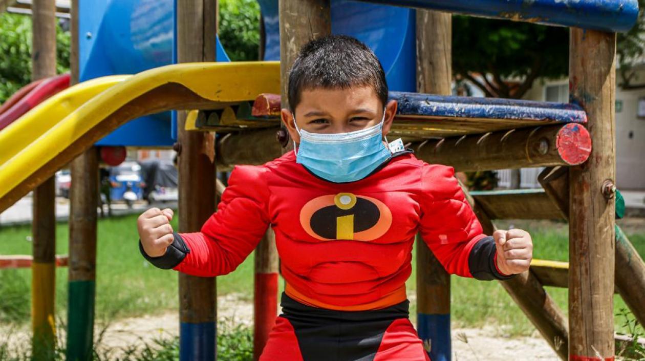 Los niños de 3 a 11 años deben acudir a vacunarse con sus padres o acudientes.