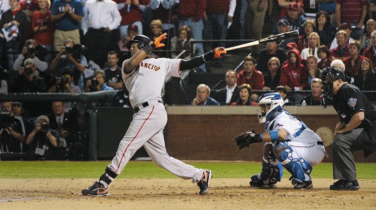 El swing de Édgar Rentería para el cuadrangular del triunfo. 