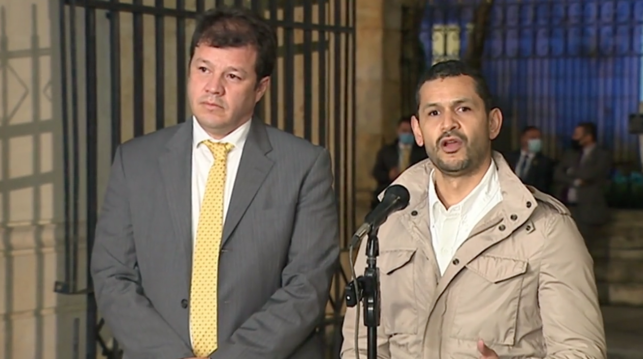 Víctor Muñoz y el Ministro del Interior, Daniel Palacios.