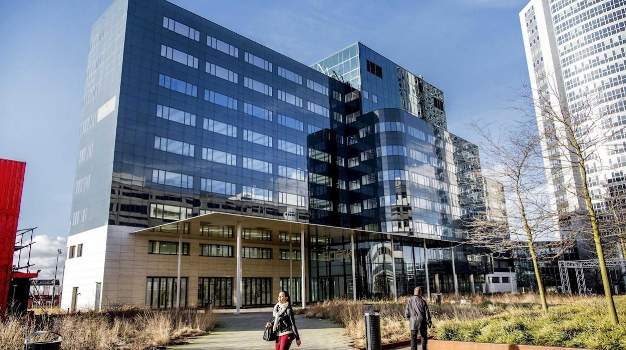 Vista exterior del edificio Spark, sede temporal de la EMA en Ámsterdam.