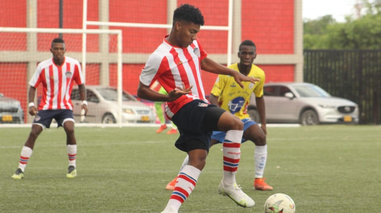 Junior toma parte de este torneo. 