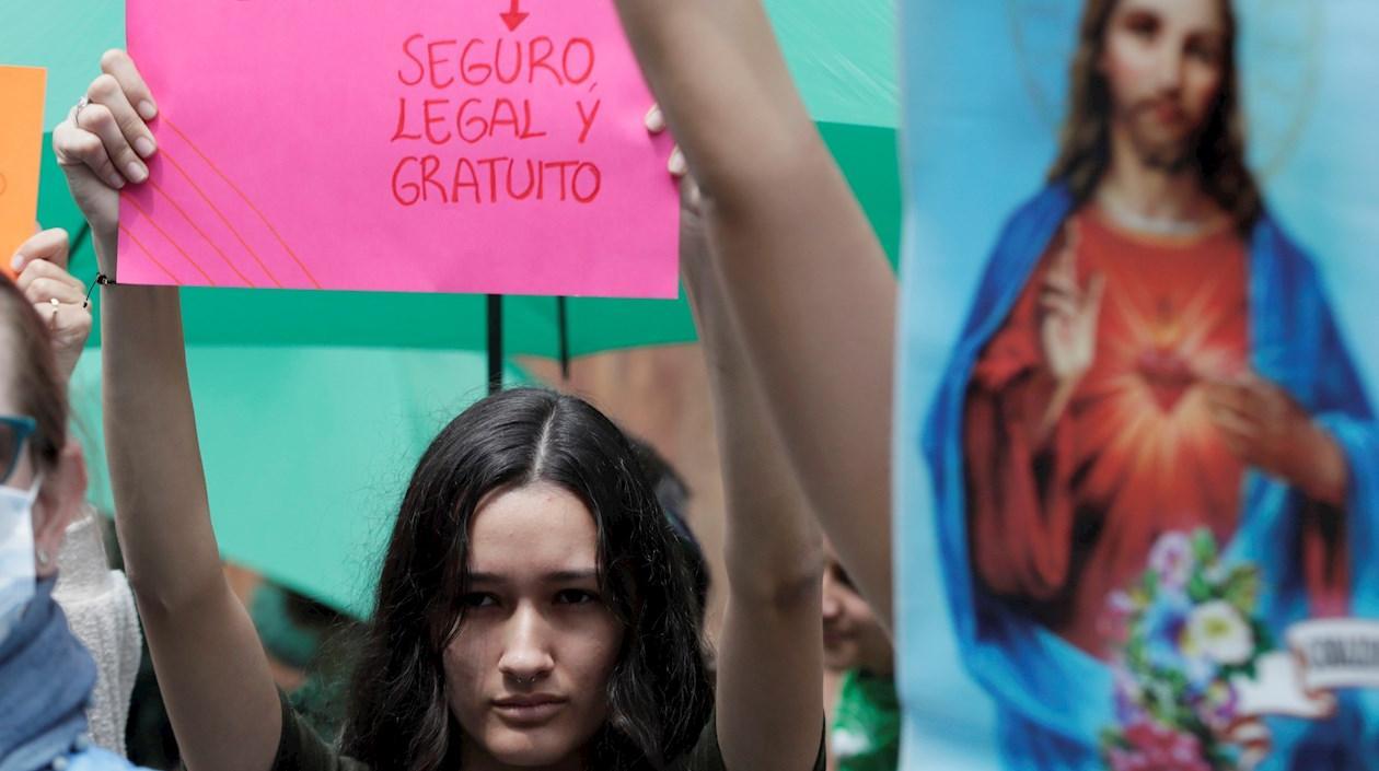 La Corte Constitucional aplazó decisión sobre el aborto.