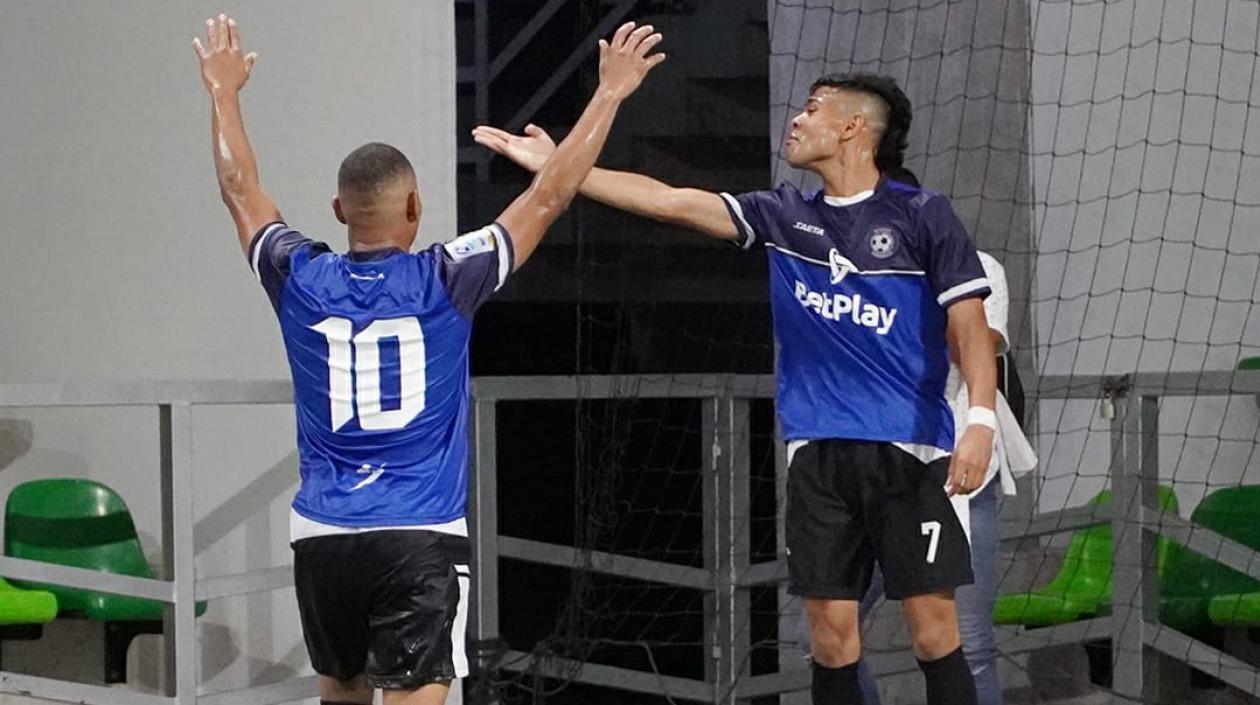 El Independiente sigue líder del grupo.