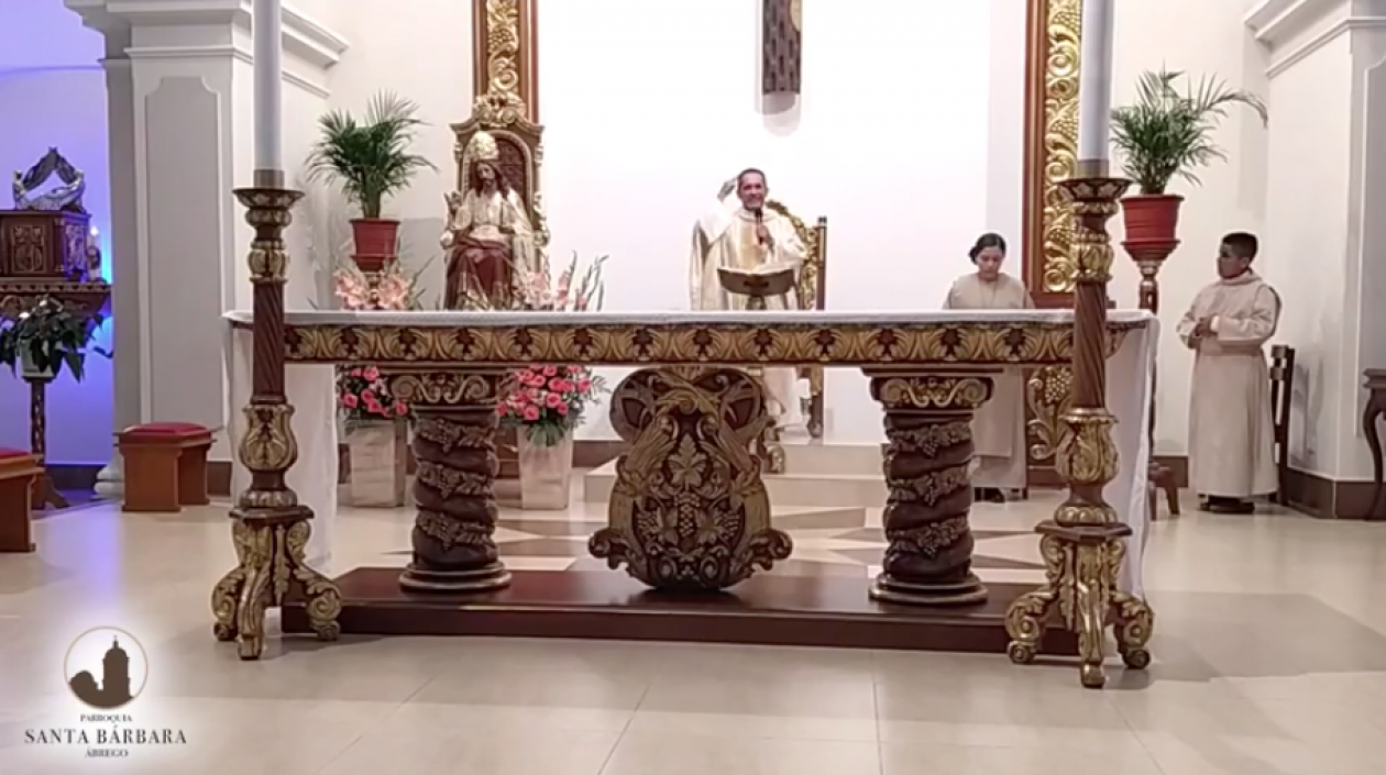 El sacerdote Jesús Emel González.