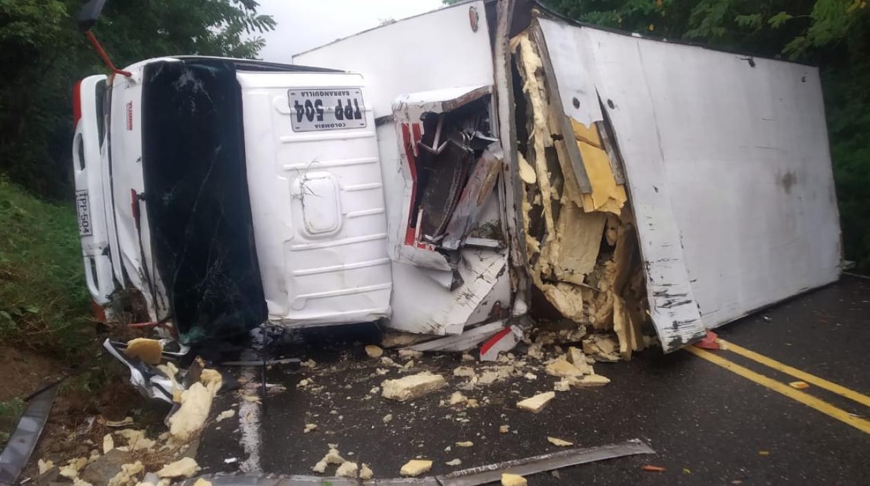 Así quedó el furgón tras el accidente. 