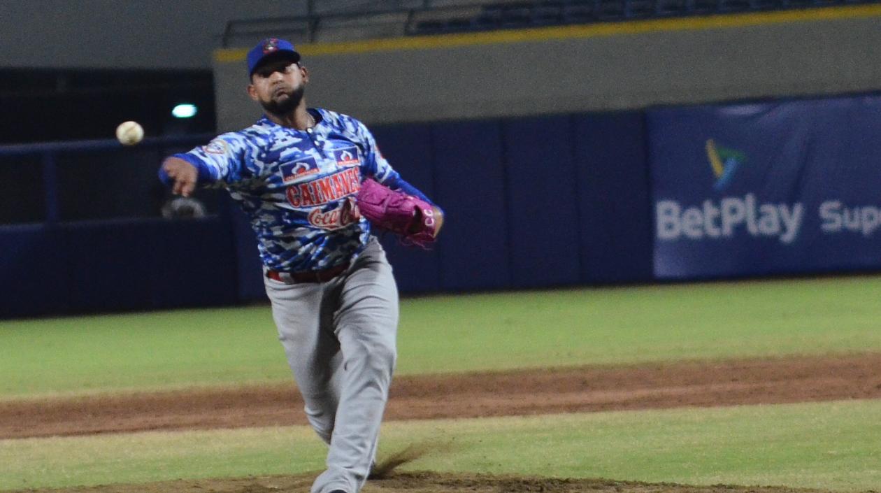 Víctor Capellán, lanzador dominicano. 