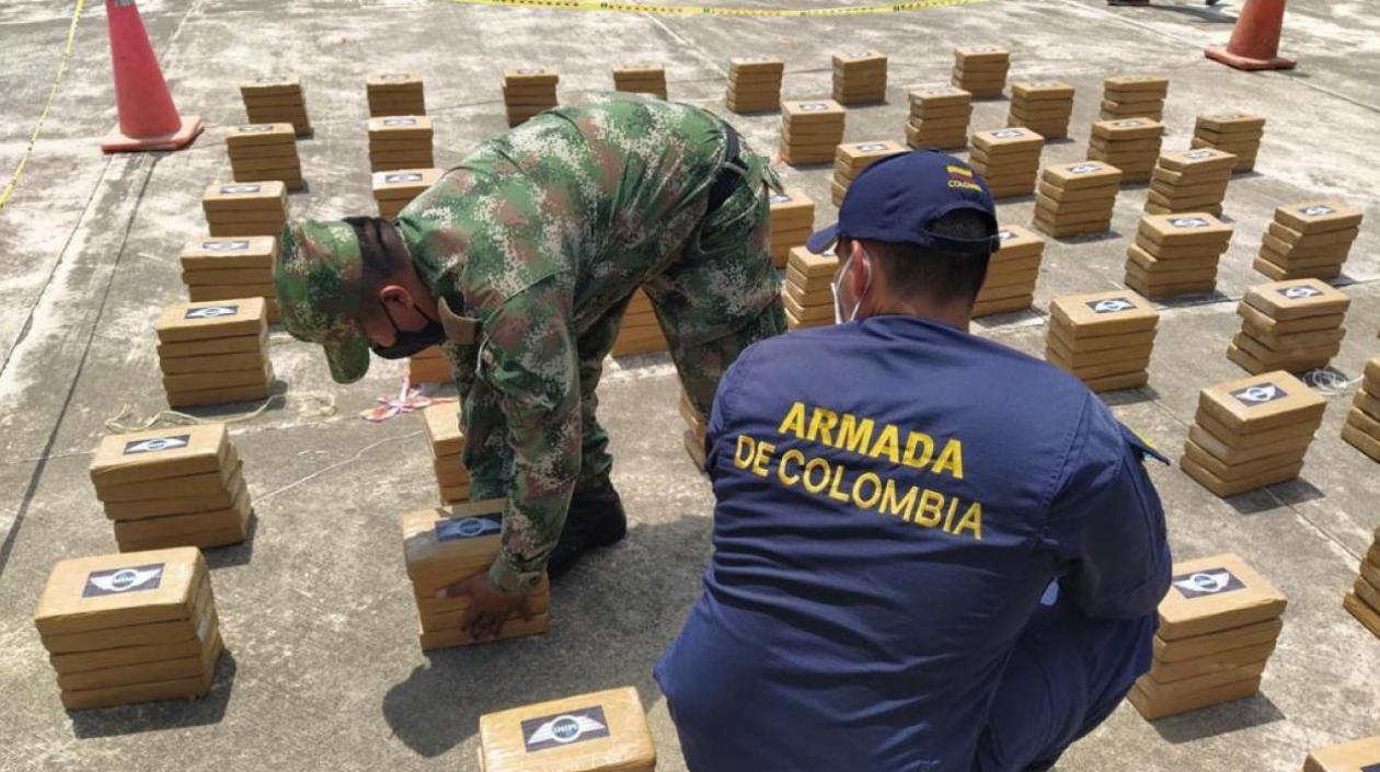 La cocaína fue incautada por la Armada y el Ejército. 