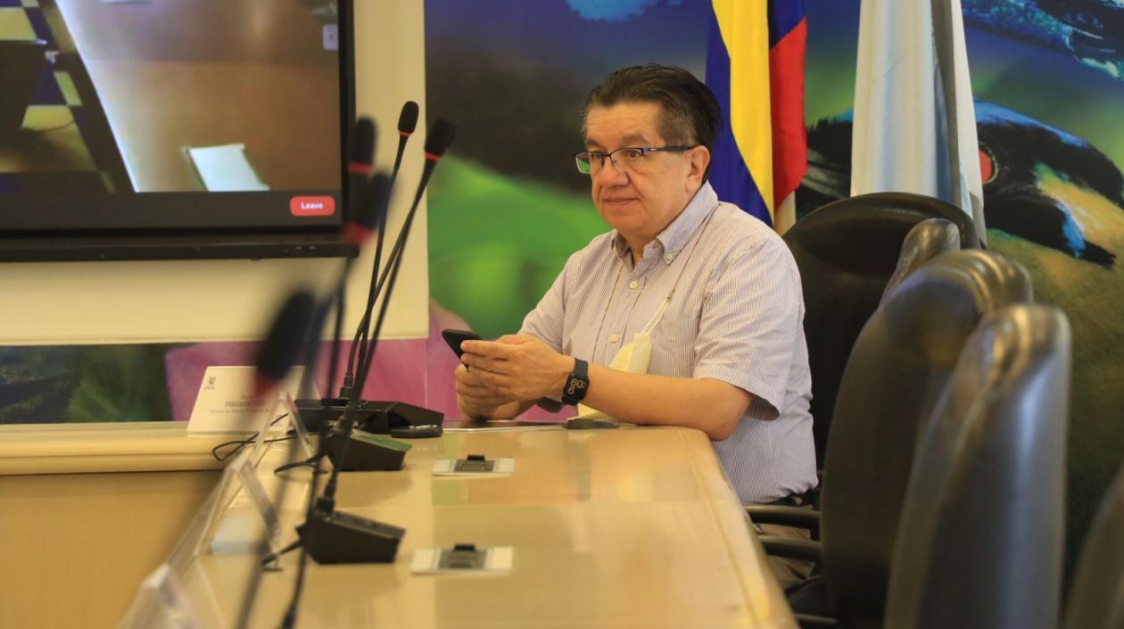 El ministro de Salud, Fernando Ruiz.