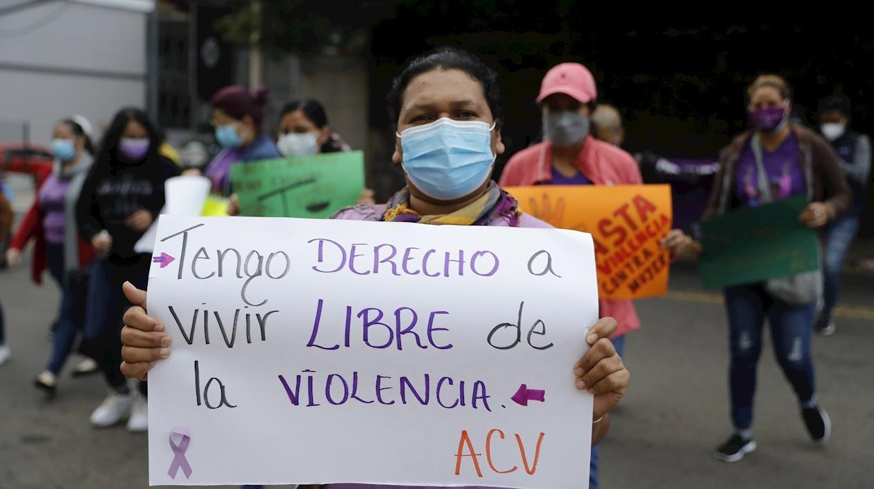 Las mujeres en diferentes países pidieron vivir sin violencia.