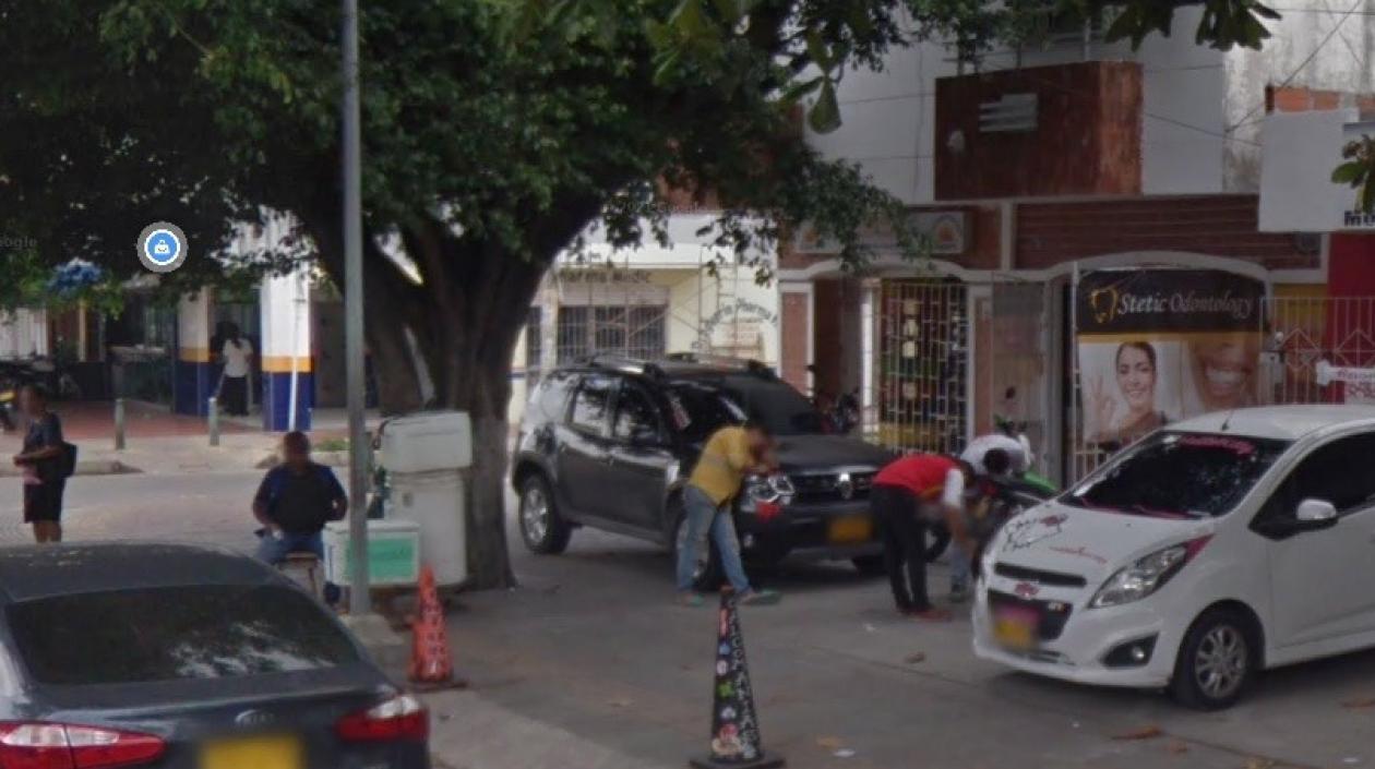 Consultorio de odontología asaltado. 