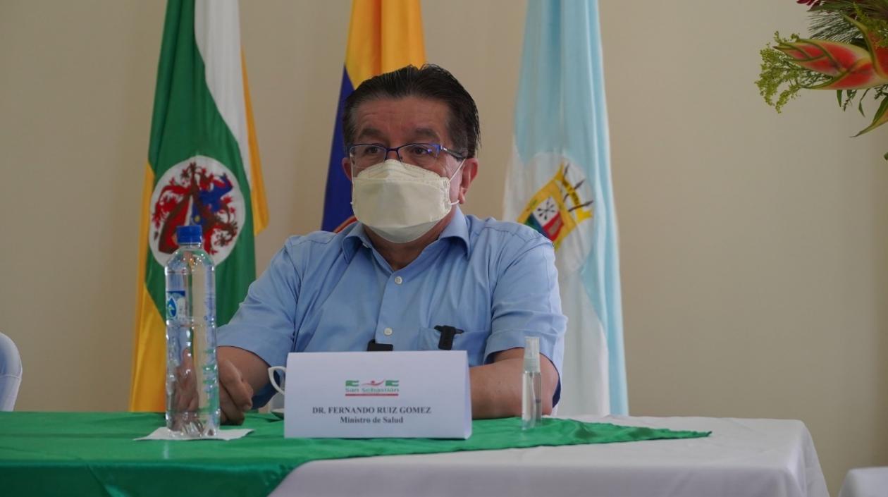 El ministro de Salud, Fernando Ruiz.