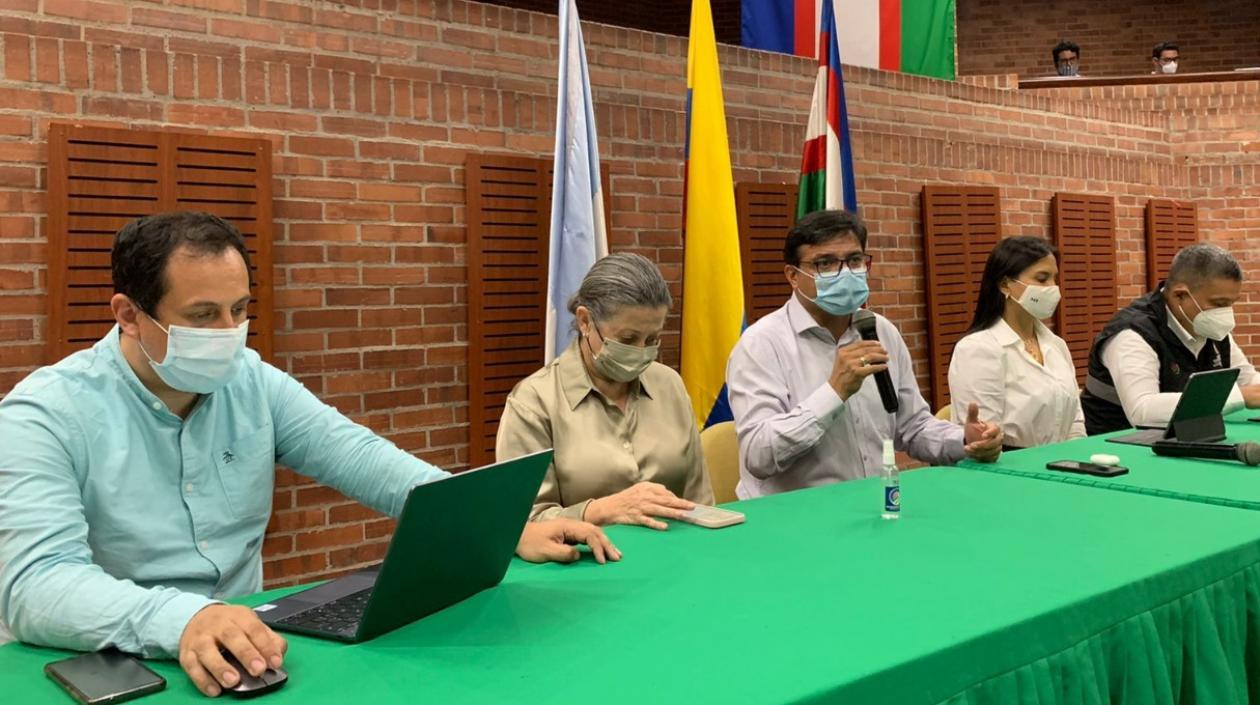 Mesa de trabajo para la Feria de Cali.