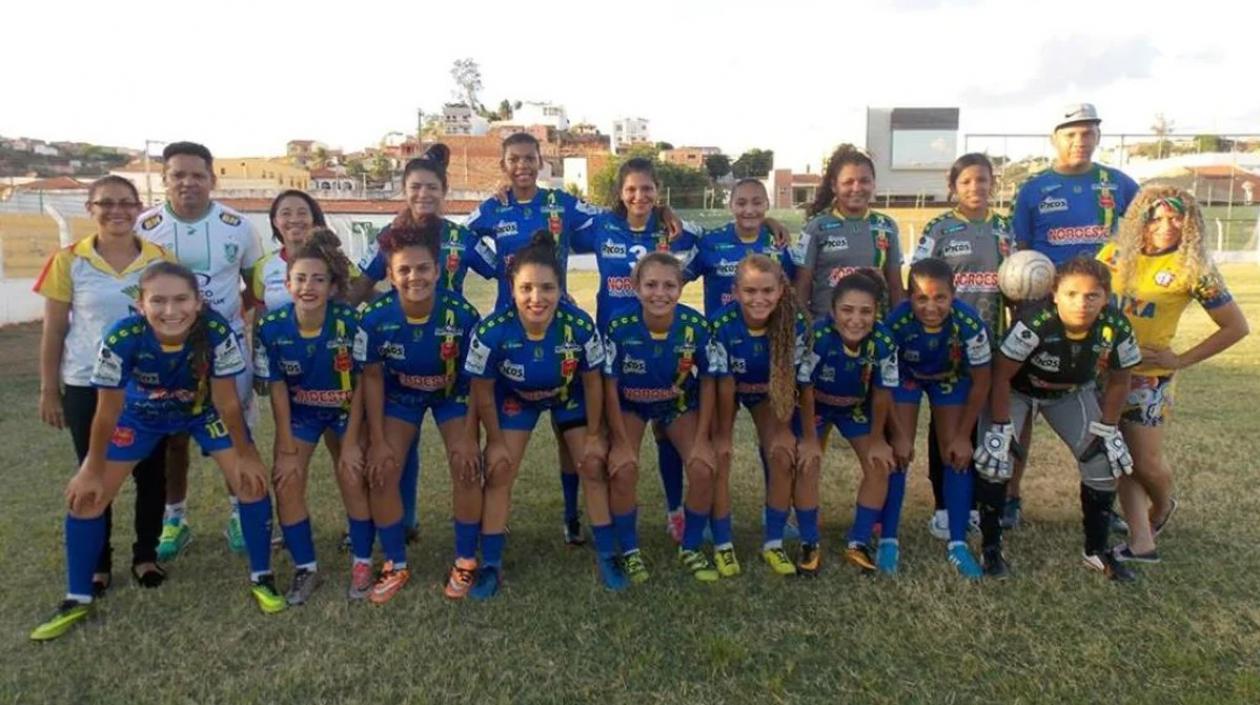 La escuadra de Abelhas Rainhas.