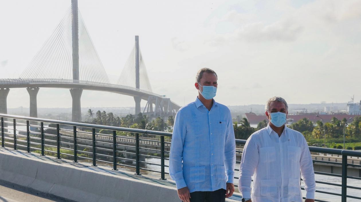Imagen de la visita del Rey Felipe VI al Puente Pumarejo.