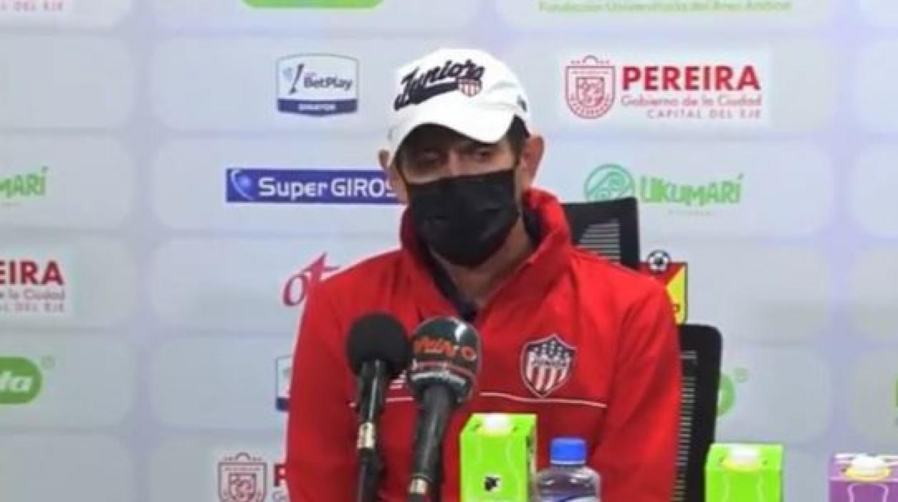 El estratega de Junior, Arturo Reyes.