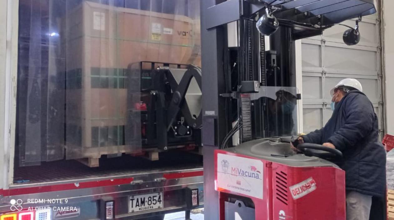 Llegada de vacunas de Moderna al Ministerio de Salud.