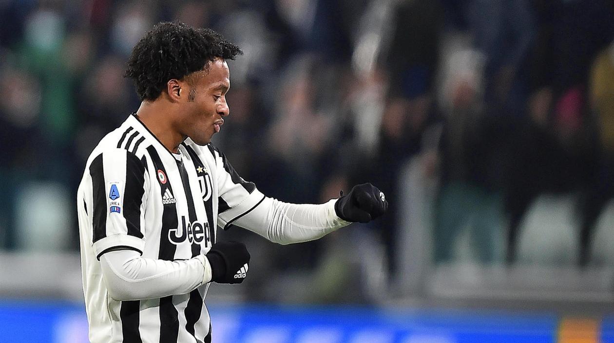 Juan Guillermo Cuadrado celebra su gol. 