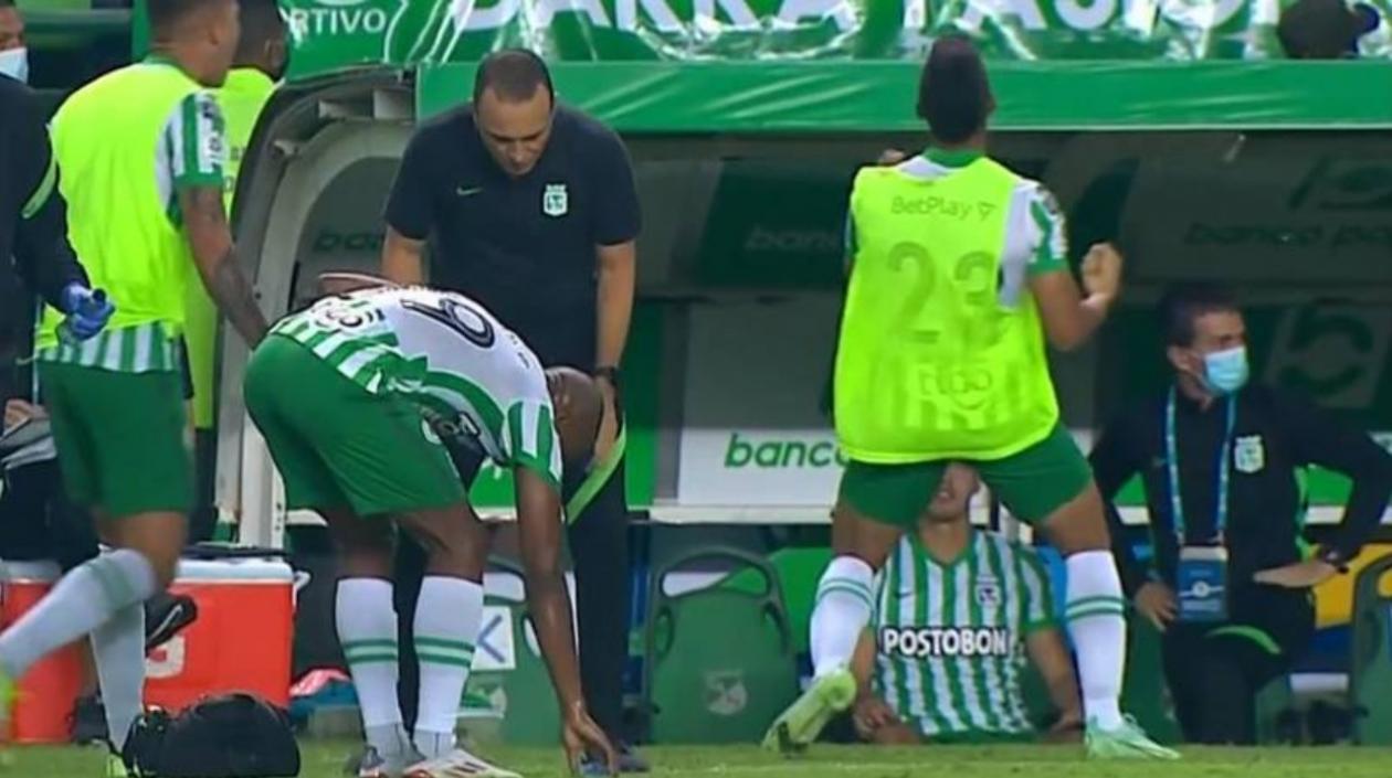 El gesto del jugador Alex Castro que desató la ira de los hinchas caleños.