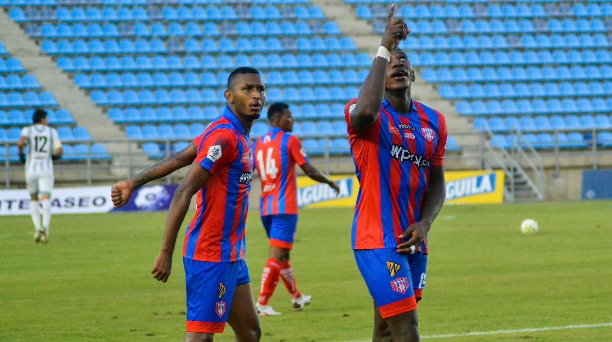 Jugadores del Unión Magdalena celebran un gol. 
