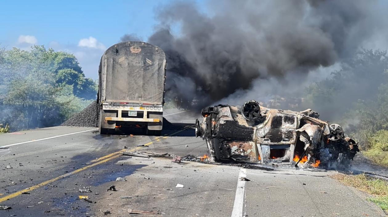 Aspecto del accidente en la vía a Santa Marta. 