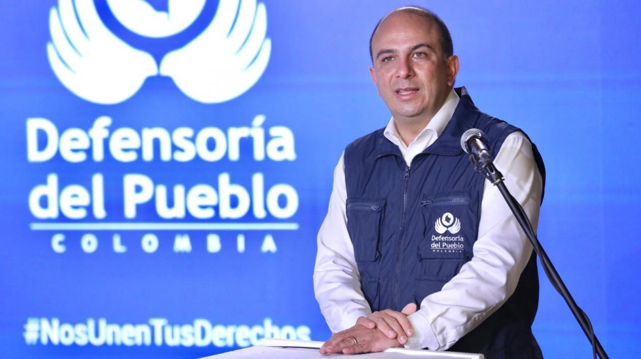 El Defensor del Pueblo, Carlos Camargo.