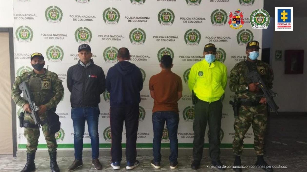 Dos de los tres militares capturados.