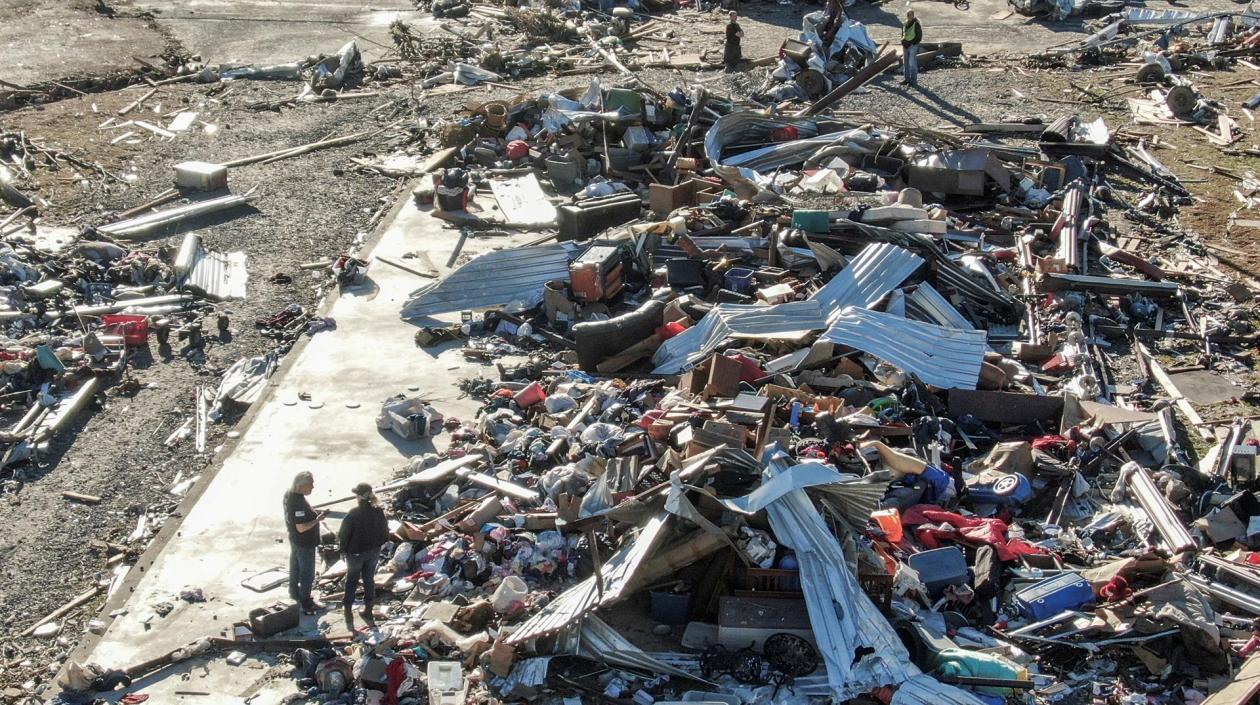 La tormenta que generó el viernes por la noche más de 30 tornados se convierte en la más mortífera desde 2011.