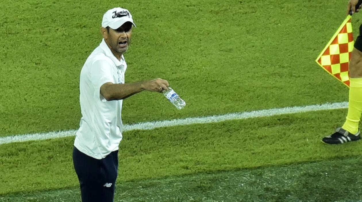 Arturo Reyes, extécnico de Junior. 