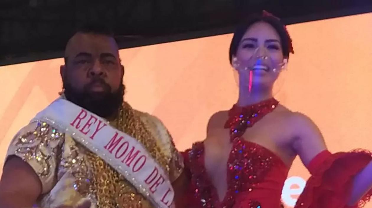 Rey Momo 'Mario Baracus' y Reina Paula Sarmiento.