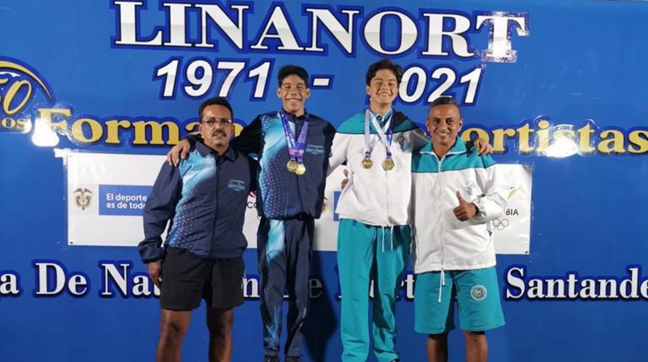 Deportistas del Club Neptuno. 