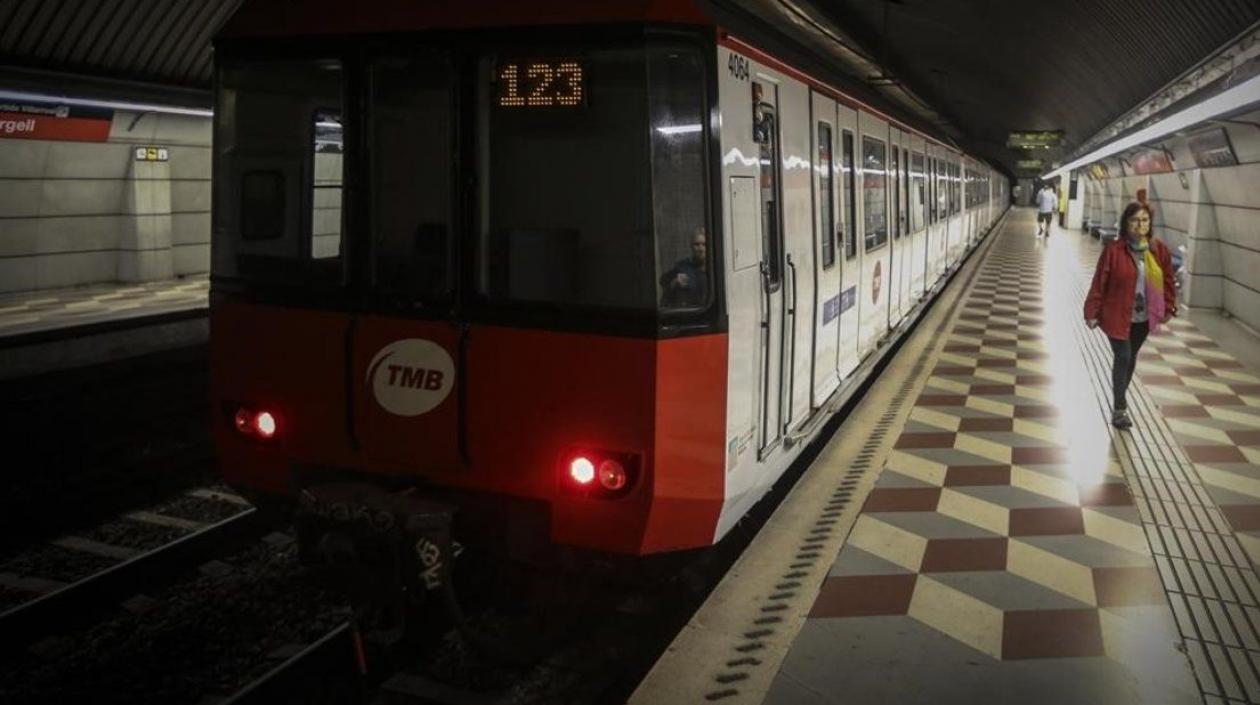 Metro de Barcelona, en la estación Urgell. 