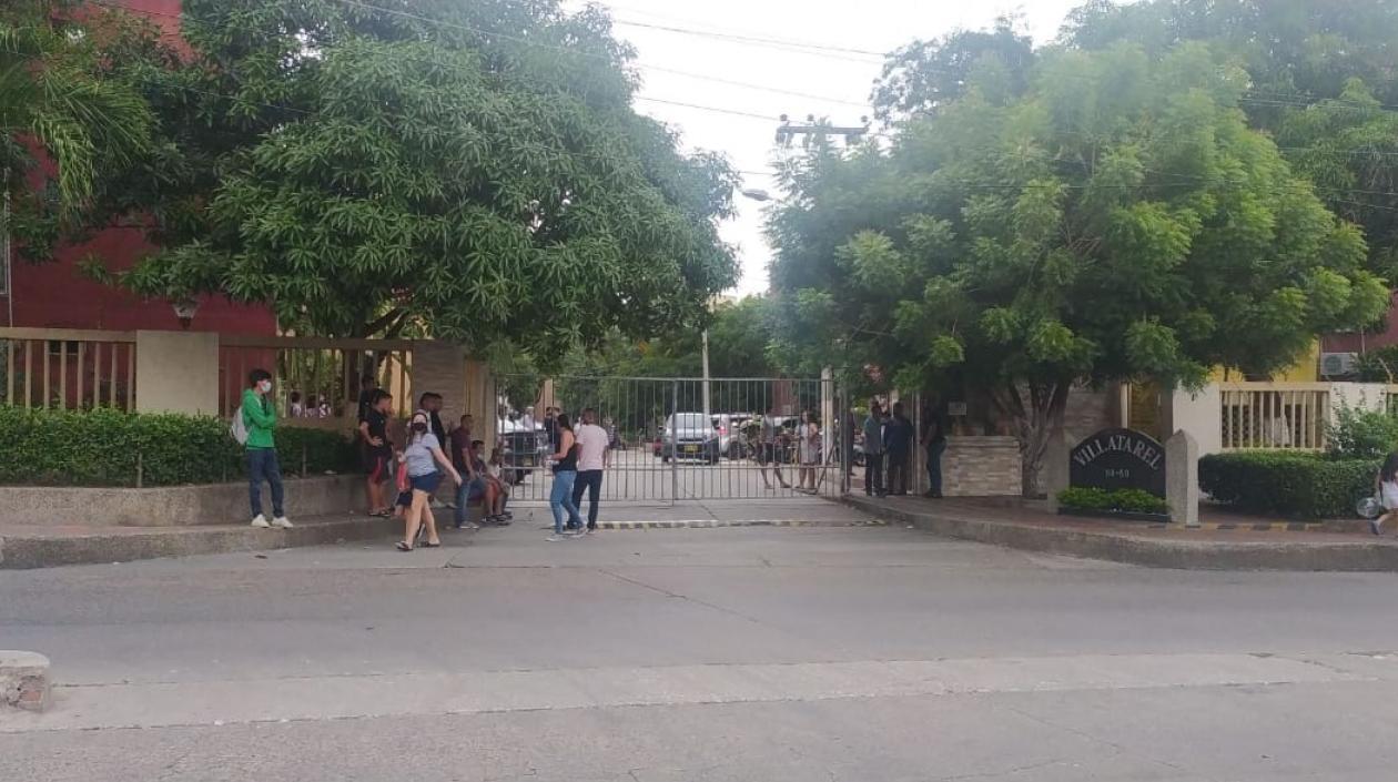 Los hechos ocurrieron en la entrada de Villa Tarel, sobre la calle 72. 