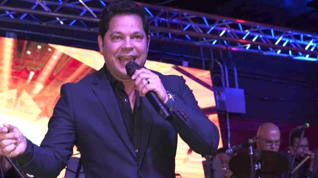 Rey Ruiz en una de sus más recientes presentaciones.