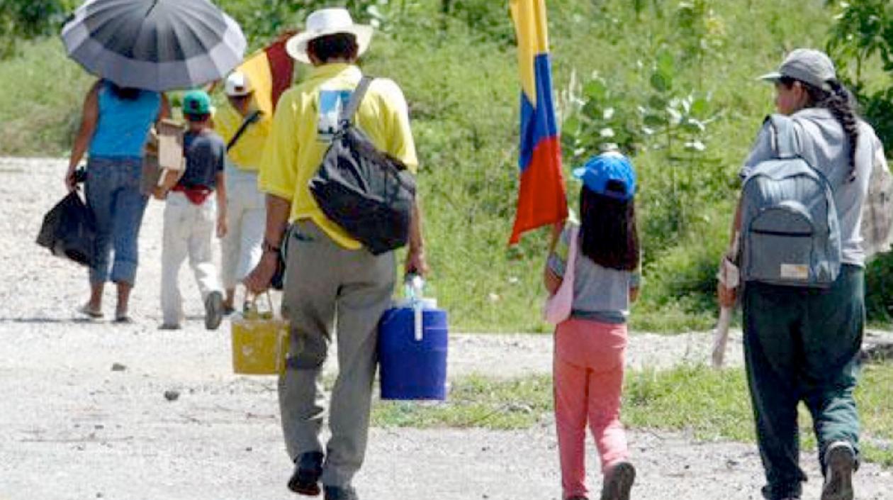 La masacre habría provocado desplazamiento forzado de varias familias. 