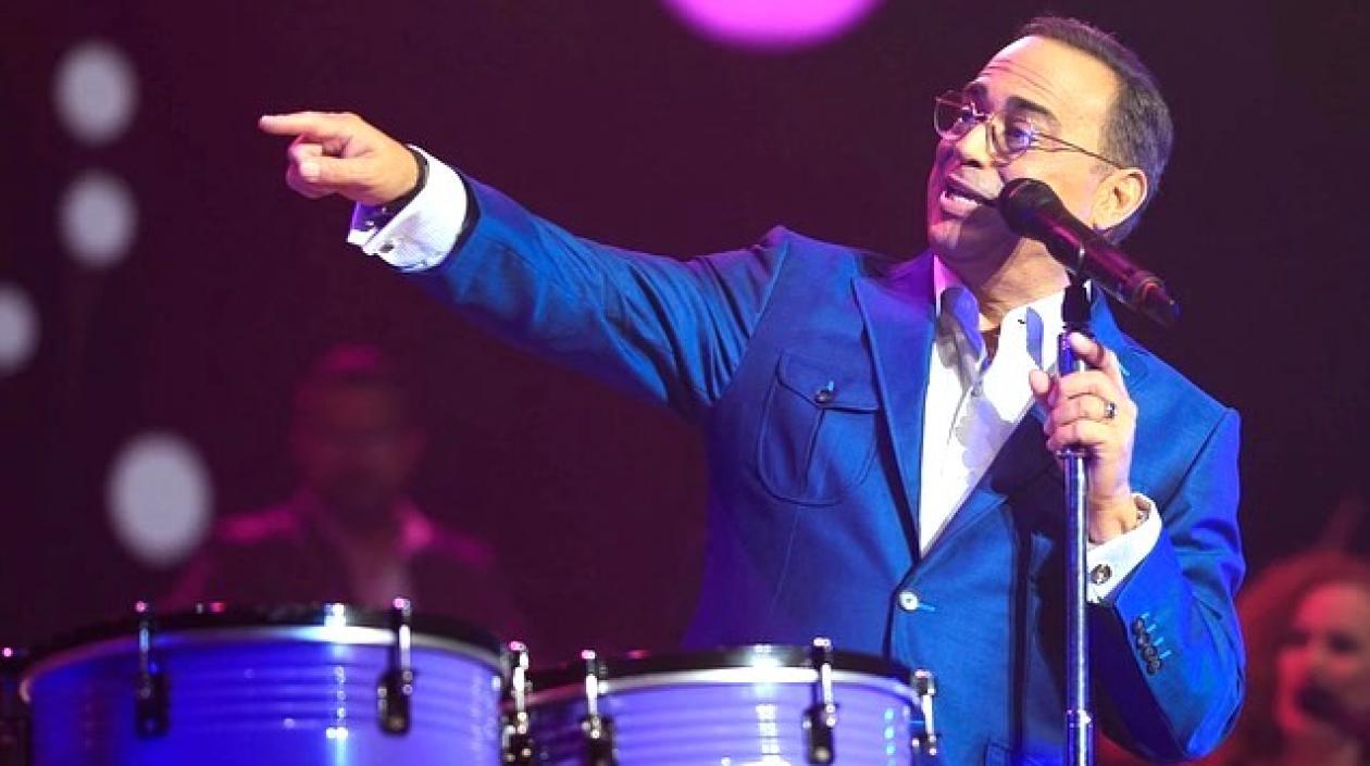 Gilberto Santa Rosa, en una de sus presentaciones.