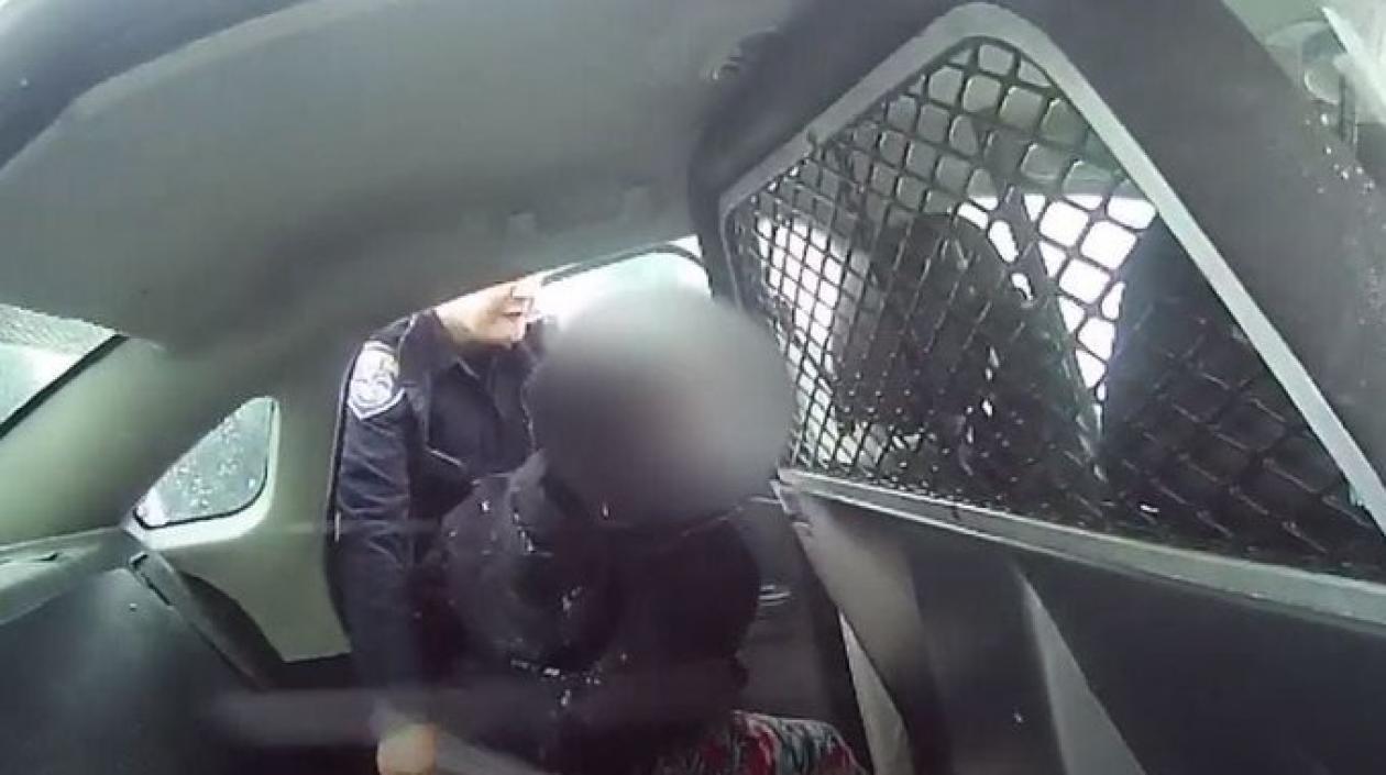 Imagen del video de una niña de 9 años en Estados Unidos.