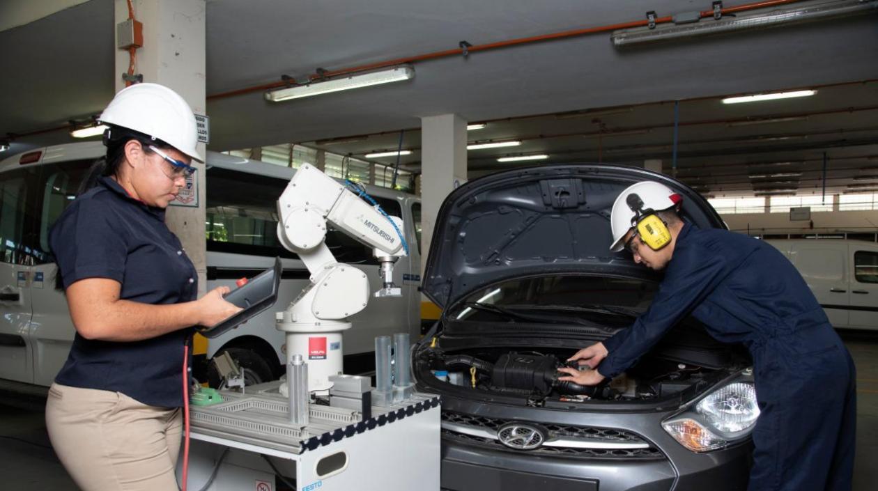 La oferta de los programas se diseñó para dar respuesta a las necesidades de talento humano del sector productivo.